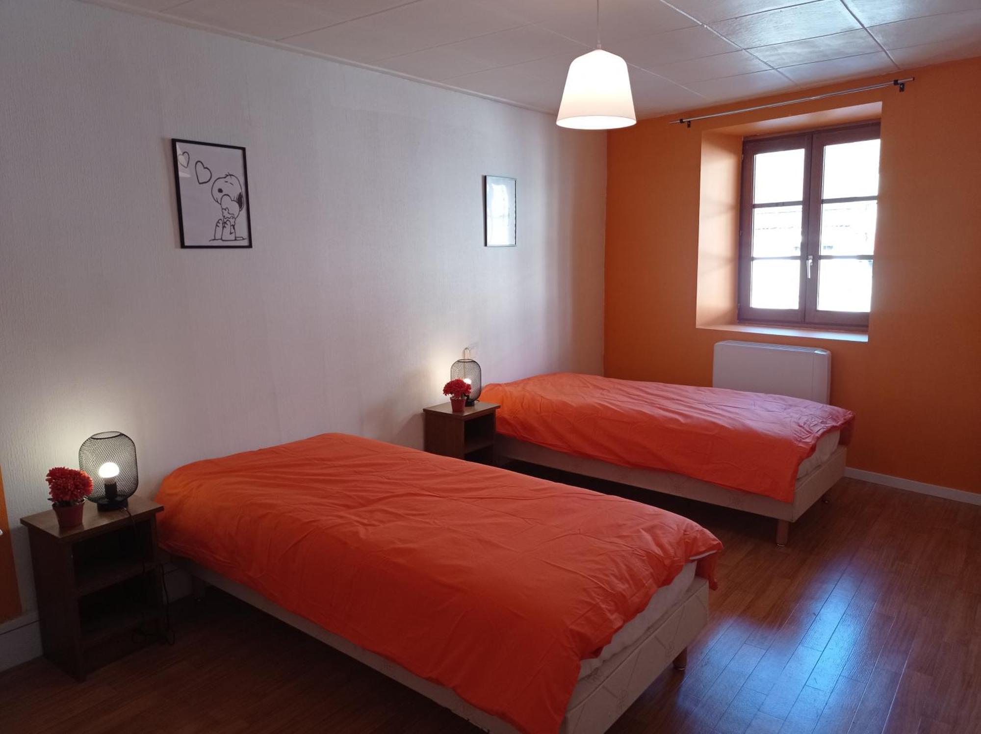 Le T3 Avec Deux Chambres Saint-Claude Luaran gambar